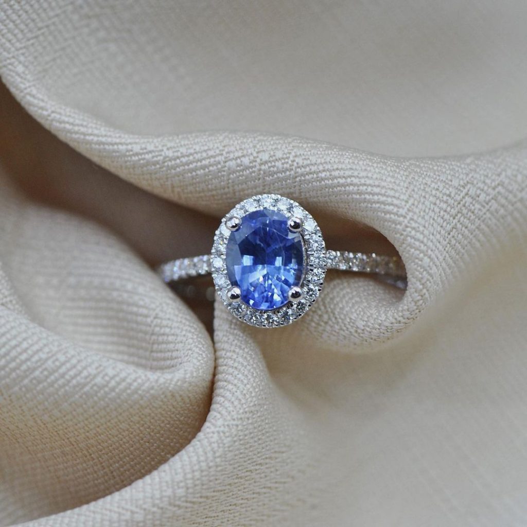 CINCIN BERLIAN WANITA DENGAN BATU NATURAL SAFIR